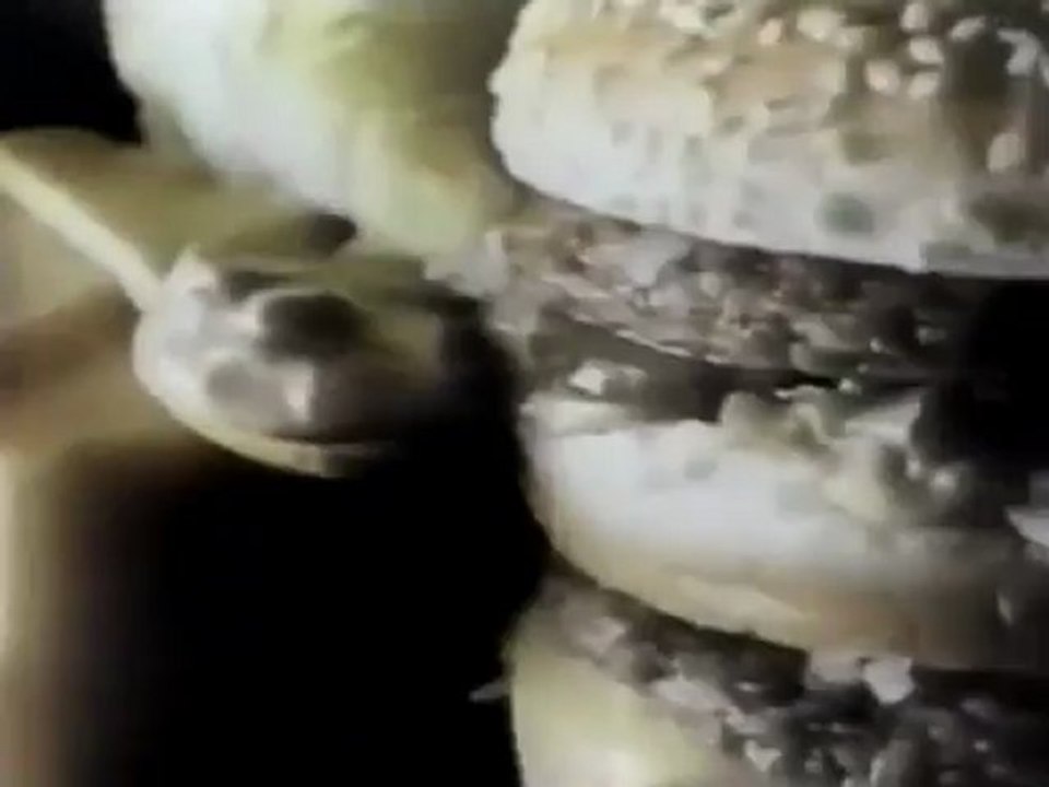 Lo tengo frente al laubro y es muy barato... pero voy a comer cualquier cosa antes de ir al McDONALD'S
