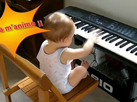 Sergi Pedret i Kudryashova al piano, by Ona Radio Quim Pedret