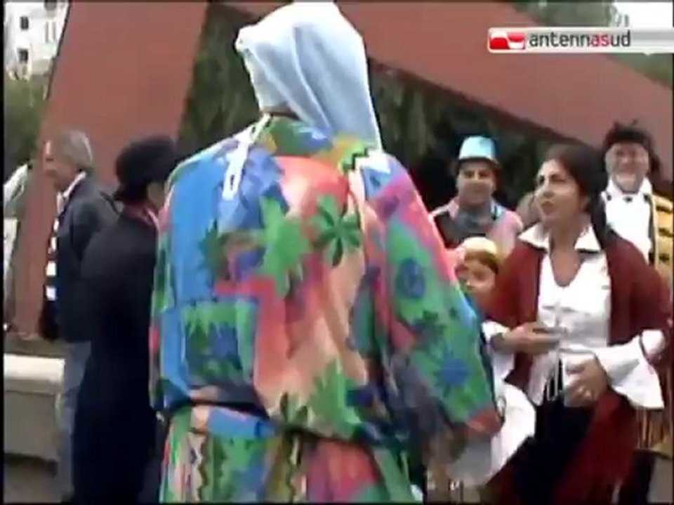 TG 29.10.12 Bari, festa al Parco degli Acquiloni con gli artisti di strada