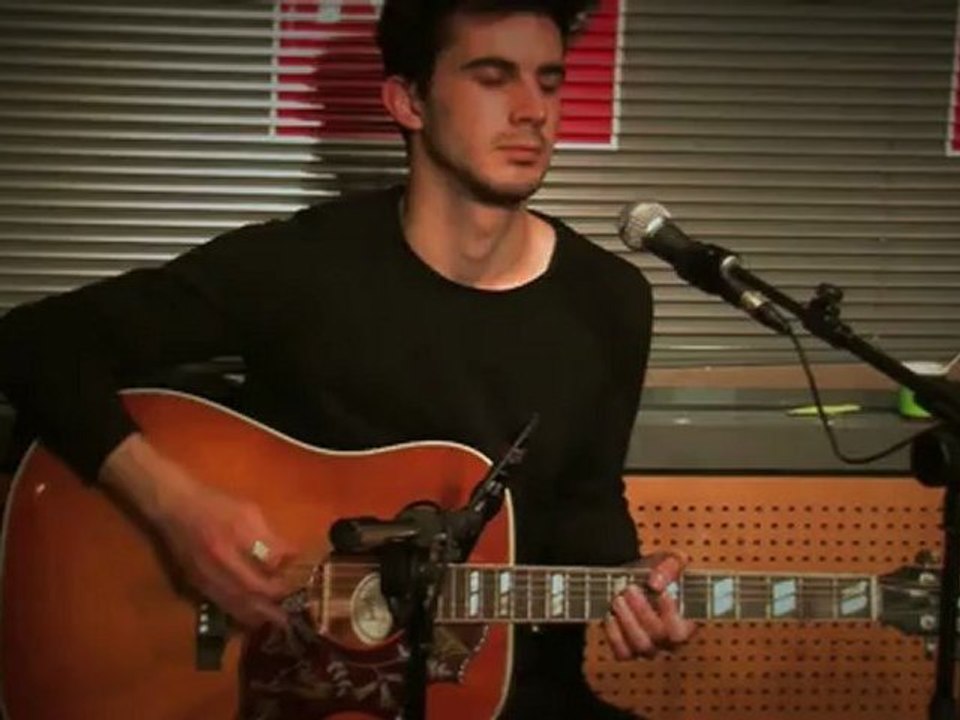 BB Brunes - (rtl2.fr/videos) Coups et blessures, Britty Boy, Stéréo