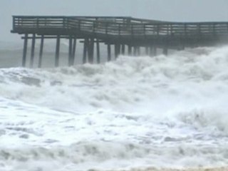 Sandy barrels towards the U.S. East Coast