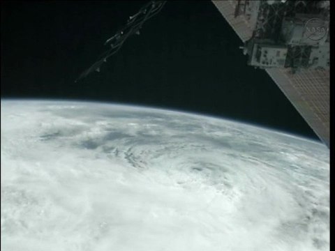 [ISS] Hurricane Sandy Seen from International Space Station
