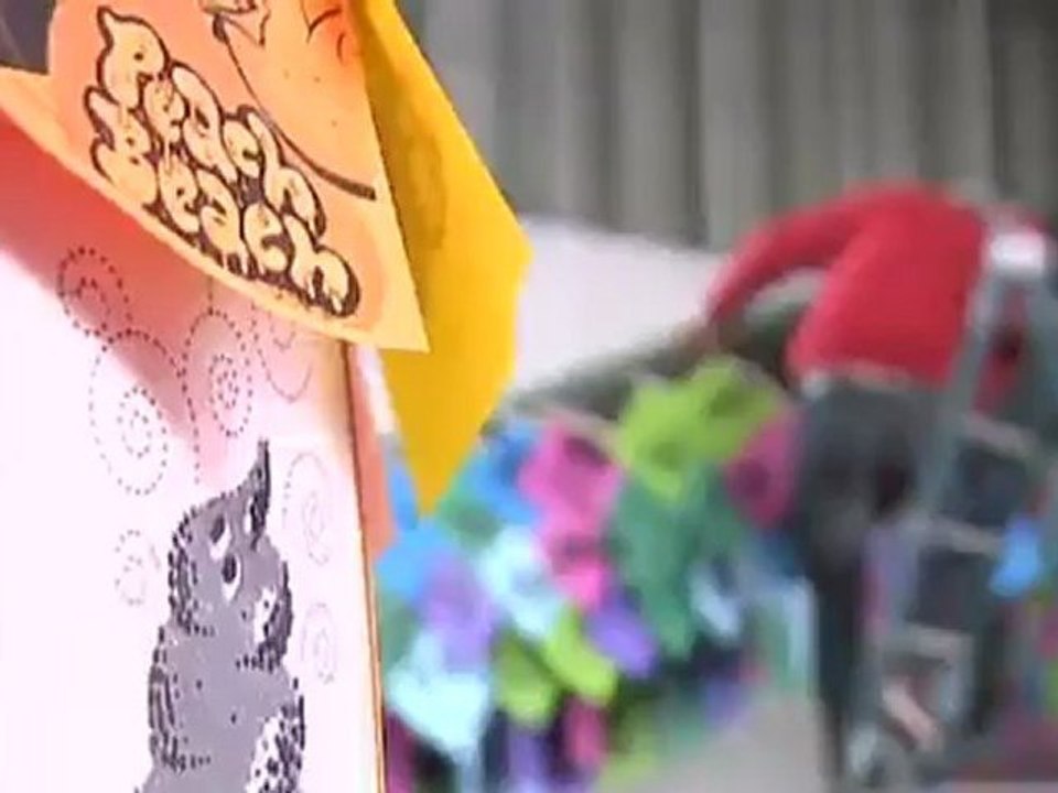 Riesenskulpturen von Florentijn Hofmann | Euromaxx