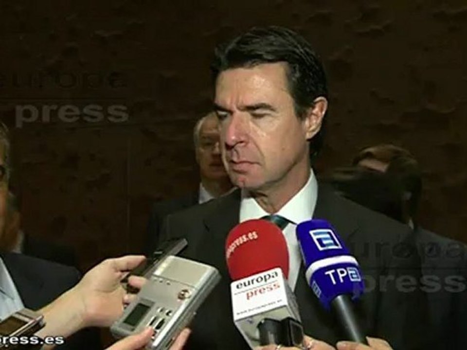 Soria quiere cooperación entre España y Argelia