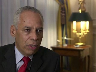 Victorin Lurel, ministre des Outre-mer, s'exprime sur Opcalia