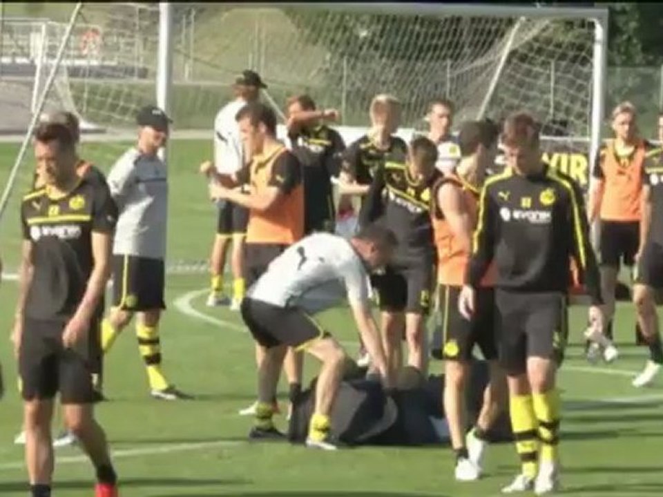 Klopp cieszy się z wygranej Bayeru