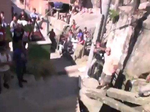 Amazing POV - downhill MTB bike race in Brazilian favela