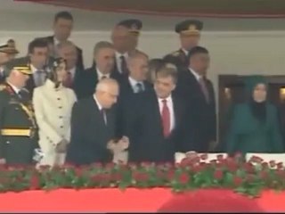 29 Ekim Resmi Törenlerinde Koltuk korkusu