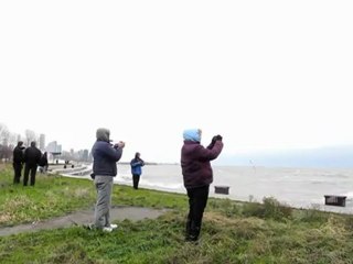 Sandy transforma lago em mar em Chicago