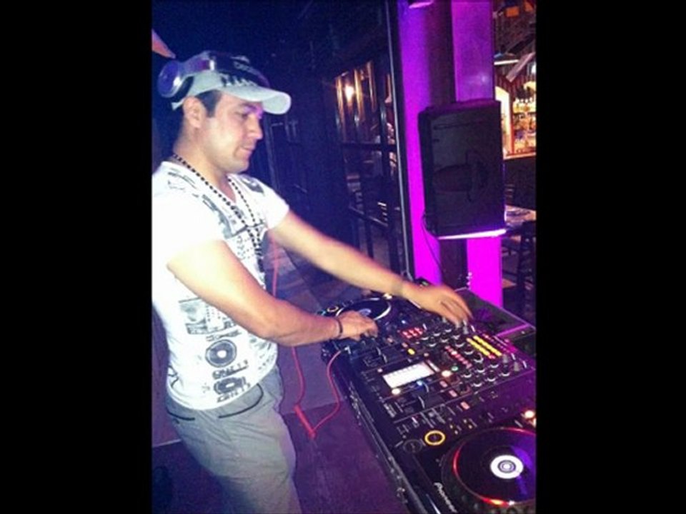 DEEJAYS HALLOWEN PARTY