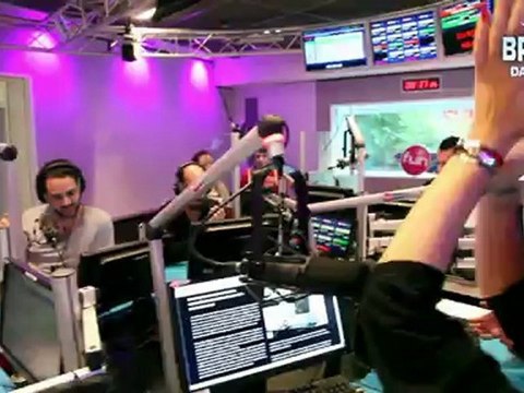 Aurélien gagne son voyage à Londres dans Le Jeu de la Bombe