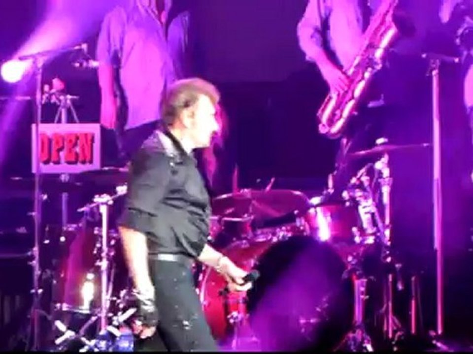 Que je t'aime-concert Johnny-tlv2012