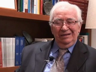 Belisario Betancur confía en que llegue la paz a Colombia