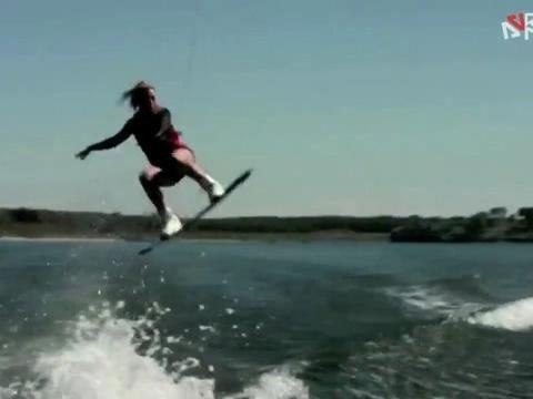 Aquatic Remix 2012 - Wake video - Cool Shoe Tricks & Chicks