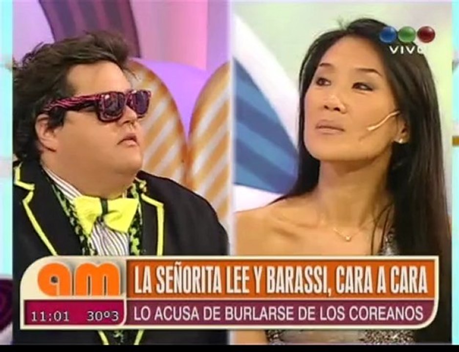 La Srita Lee enojada con Barassi