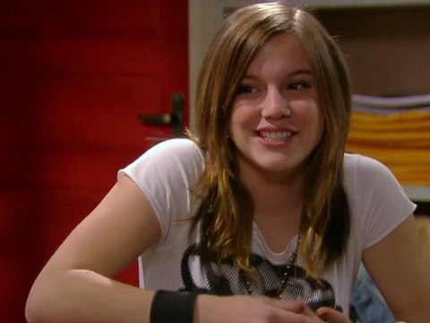 Lia conta para Fatinha que vai fugir com Dinho