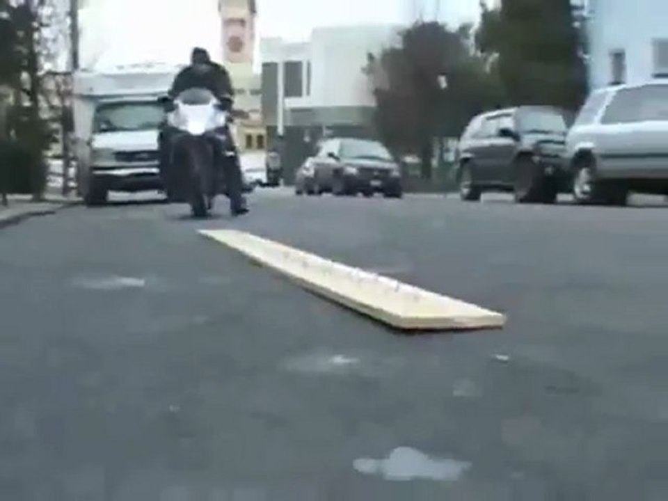 Pneu moto anti-crevaison