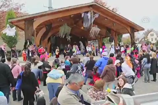 Cadılar ''Sandy'' dinlemedi