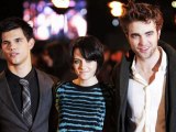 Kristen Stewart-Robert Pattinson Will Arrive Along With Taylor Lautner - Hollywood Scoop [HD]