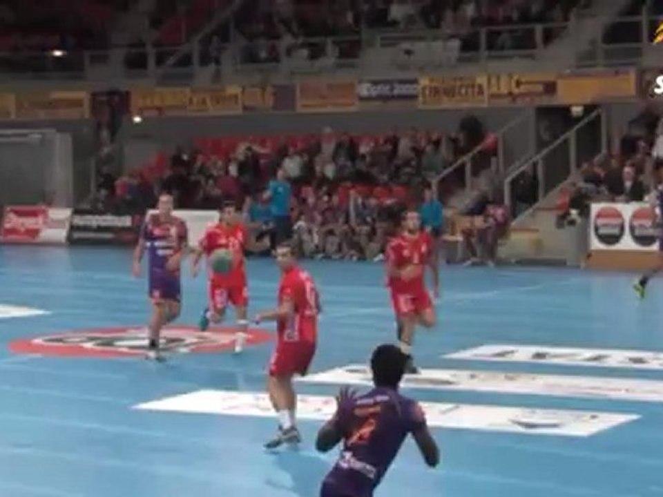 But de Xavier Réchal lors du match SAHB vs Creteil en coupe de la ligue