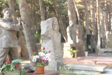 Heykel müzesi gibi mezarlık