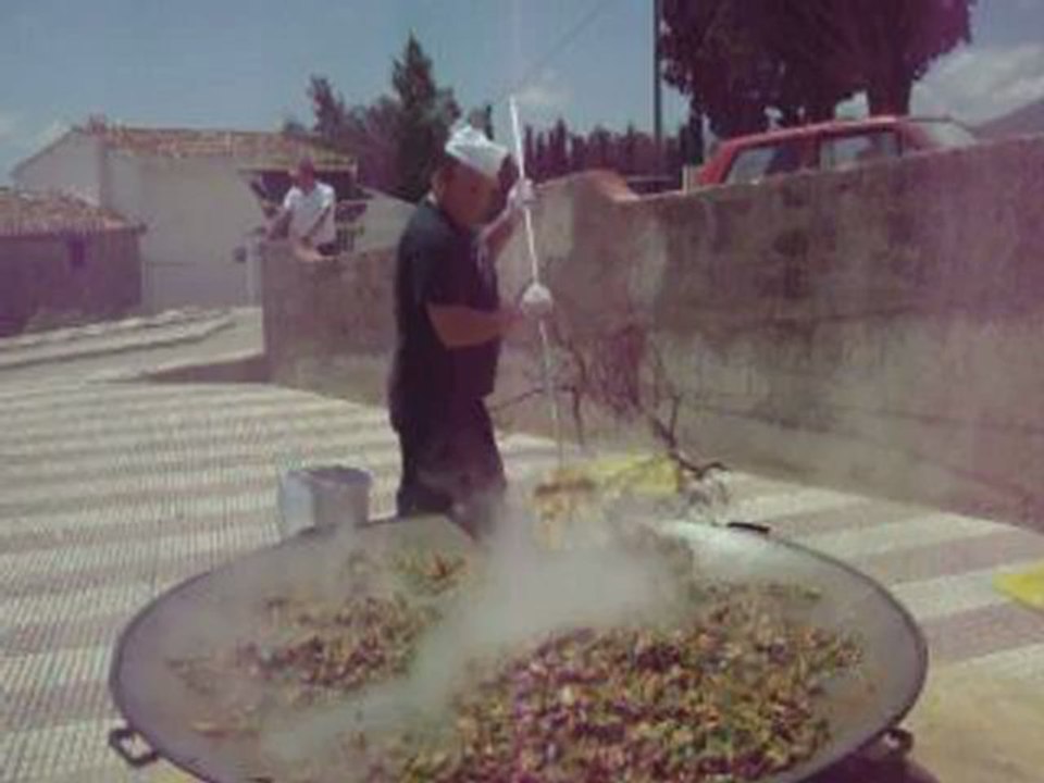 PAELLAS GIGANTES LA BAMBINA  EN ALICANTE