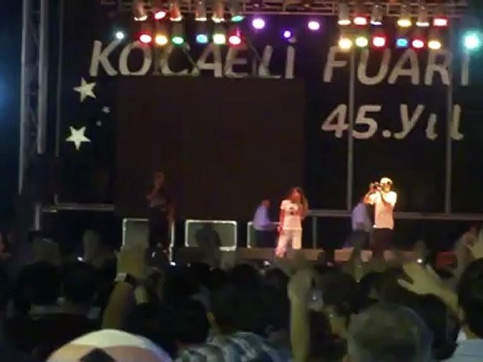 Sagopa Kajmer & Kolera Konser izmit 2011 Ne Bil...