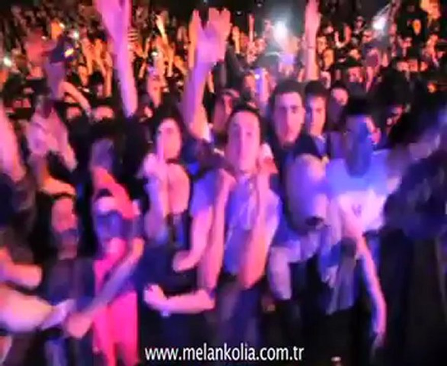 Sagopa Kajmer & Kolera Konser İstanbul BGM 2011 Part 3.flv