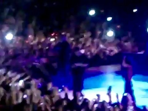 Sagopa Kajmer & Kolera Bgm Konseri 2011 Sen Nasıl Bir İnsansın.mp4