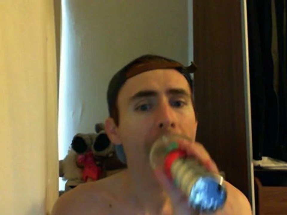 Wiwi égratigne "here we are" d'Eric Carter