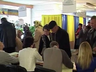Наблюдатели: выборы в Украине прошли с нарушениями