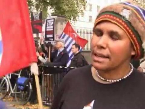 Президента Индонезии встретили в Лондоне протестом