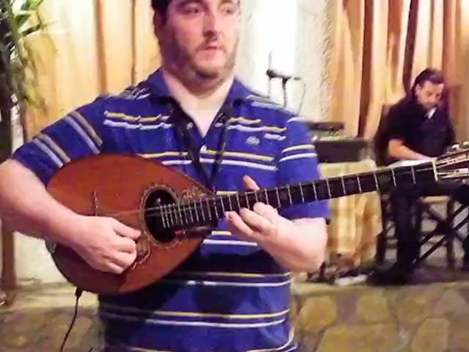 le joueur de bouzoukis2