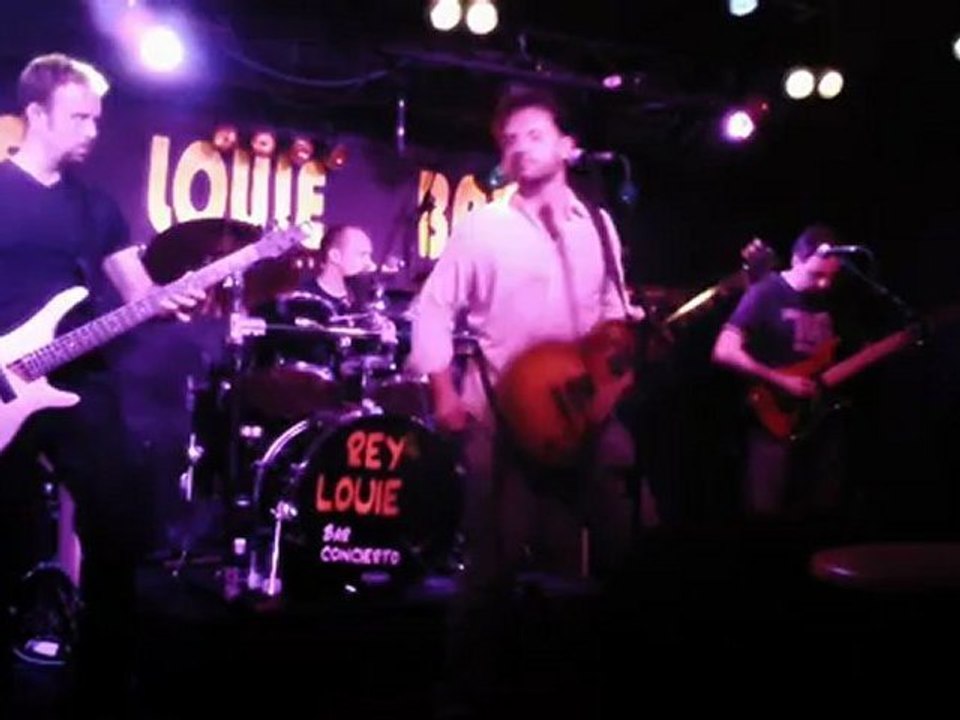 Qvorvm Cover - Simply Irresistible (Robert Palmer)