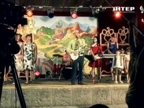 1 Сваты-5 (р.м.) Песня «Там где клён шумит.» Будько и Ковалёвы. (1080p HD (High))