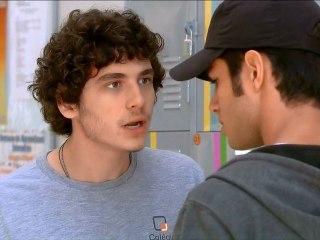 Gil revela que Lia gosta de Dinho