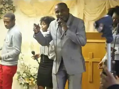 praise and worship ministries En attendat le 22 décembre