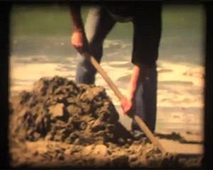 Mat Vinyl: Cloé et la Construction du Château de Sable 🏰