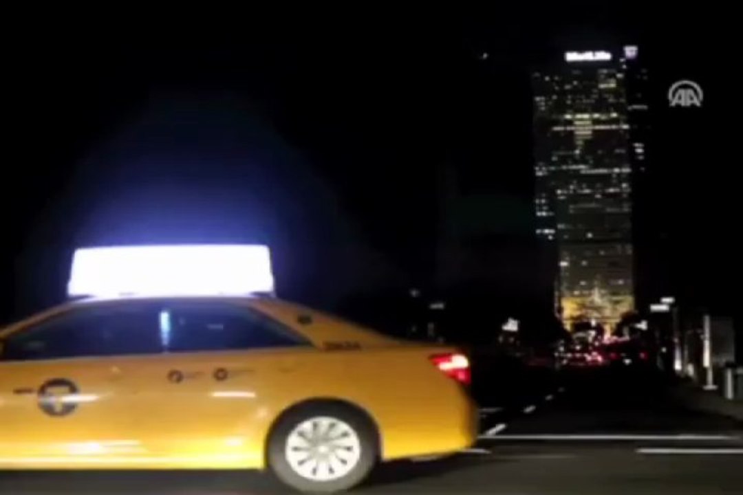 Manhattan karanlıklara gömüldü