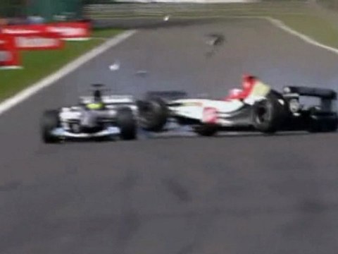 Button and Baumgartner Crash in Belgium 2004