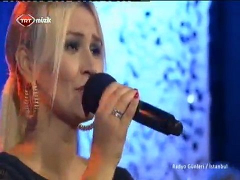 Seda Gökkadar Kolay ~ Çiçek Nedir Görmeden