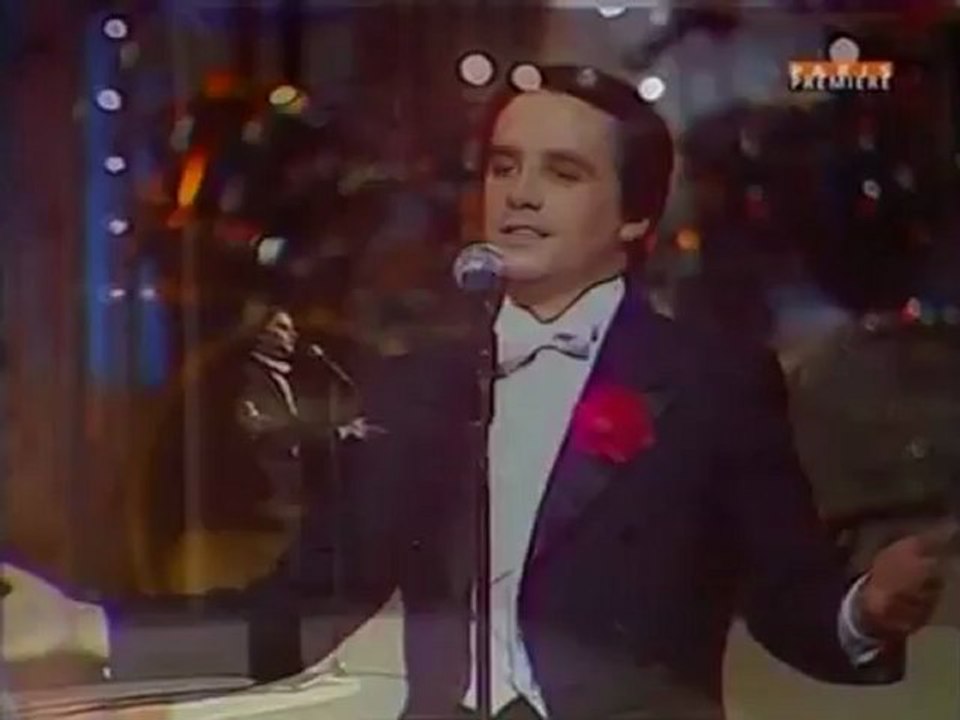 - Thierry le Luron  imite Jean Ferrat