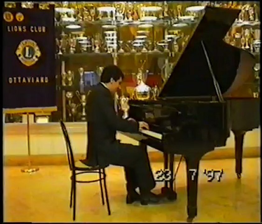 Rosario Ruggiero interpreta F. Chopin valzer op 69 n 1
