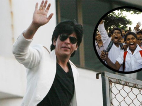 Shahrukh Khan Celebrates His 47th Birthday With Fans !