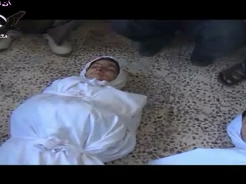 معرة النعمان 3-11-2012 جثمان الشهيد احمد جهاد المنديل والشهيد محمد محمود قشيط.