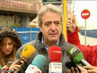 UGT despliega una pancarta con motivo del 14-N