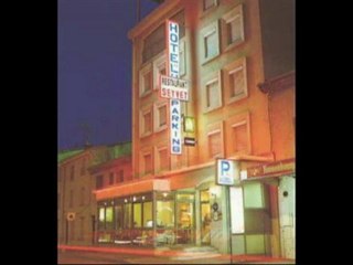 BOURG LES VALENCE...cherchez pas le titre ...c'est MARQUET dessus!