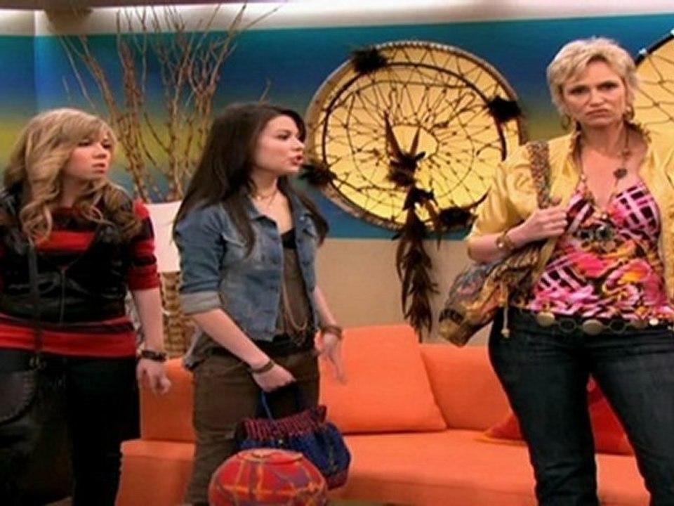 iCarly Season 6 Episode 10 - iRescue Carly - video Dailymotion