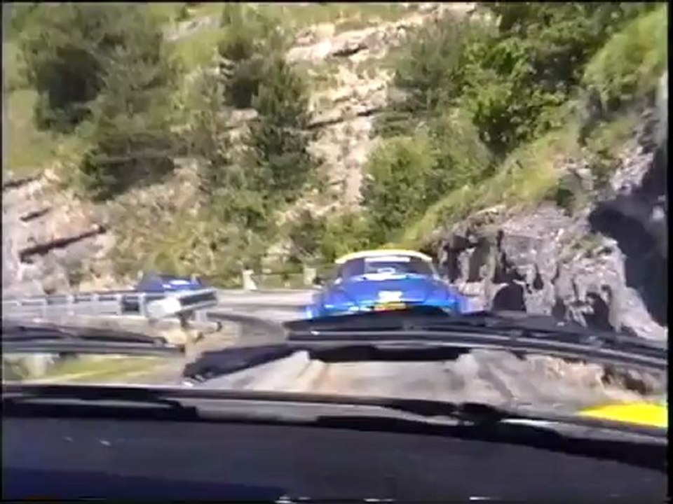 Teaser tour des Alpes en Alpine Renault 2001