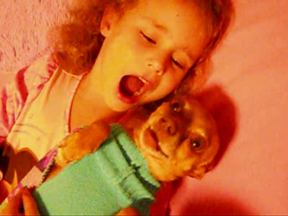 Mini and Macy singing!